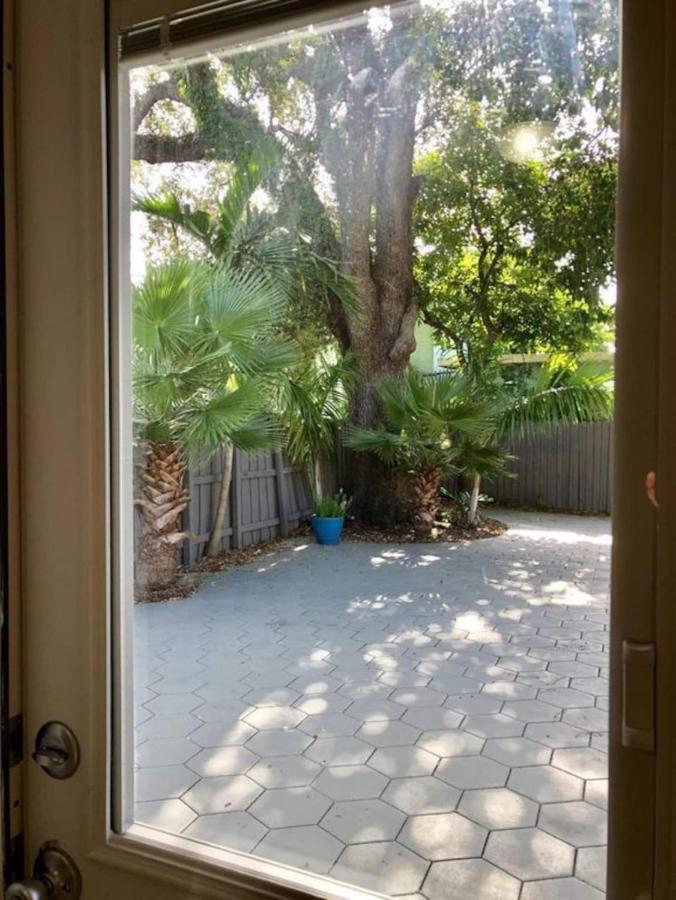 Private Suite W/ Full Backyard, Bbq, 5Min From Mia Miami Esterno foto