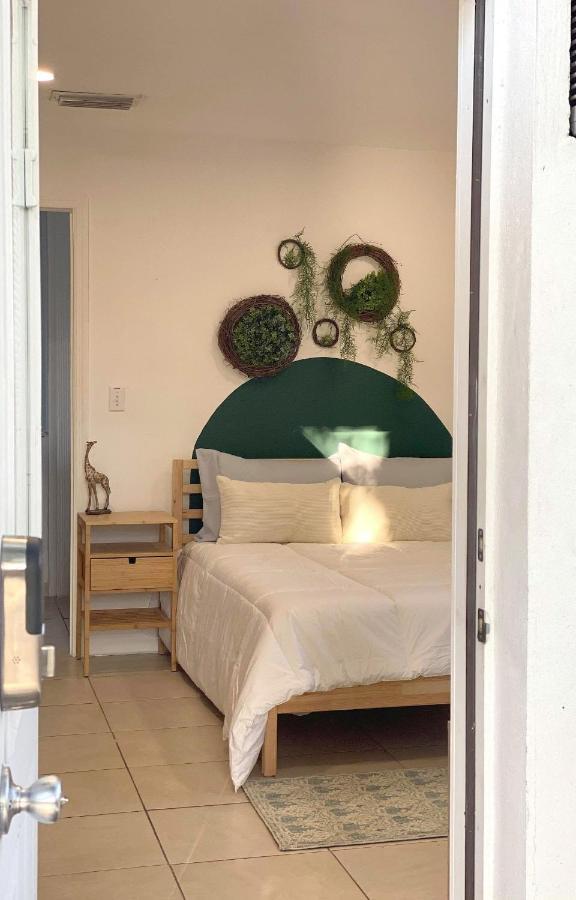 Private Suite W/ Full Backyard, Bbq, 5Min From Mia Miami Esterno foto