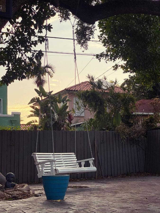Private Suite W/ Full Backyard, Bbq, 5Min From Mia Miami Esterno foto